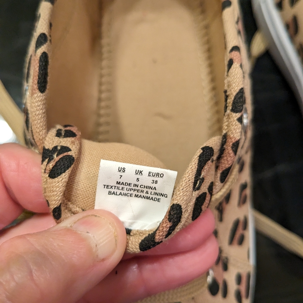 Shoes - Picture 4 of 4